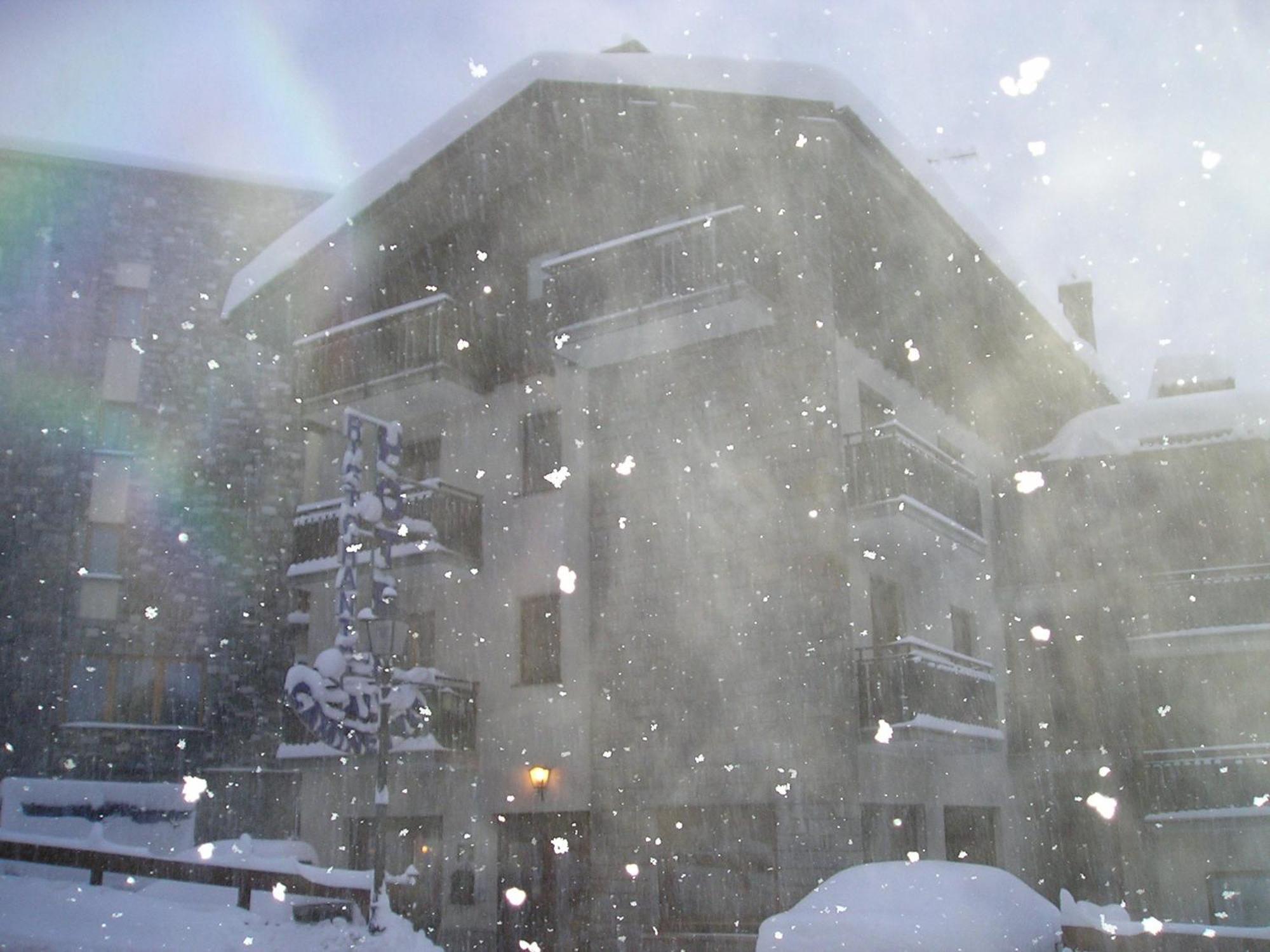 Hotel Al Caminetto Valtournenche Exterior foto