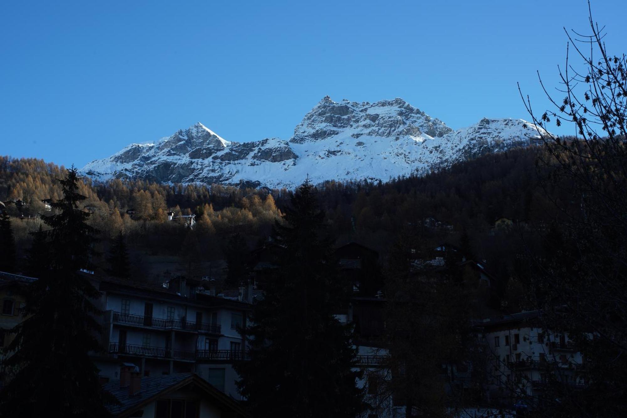 Hotel Al Caminetto Valtournenche Exterior foto