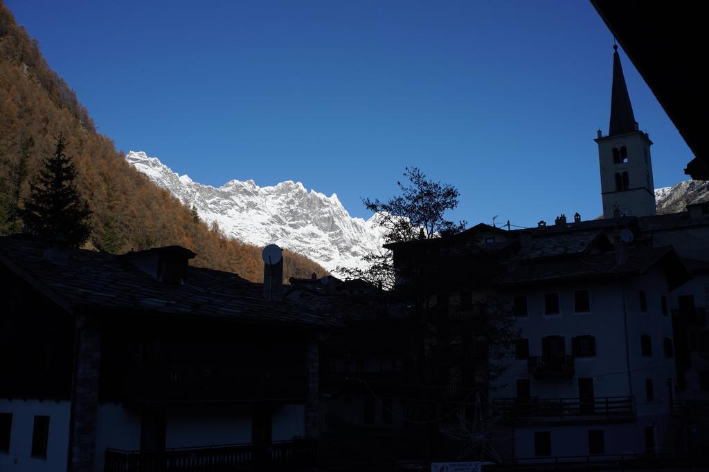 Hotel Al Caminetto Valtournenche Exterior foto