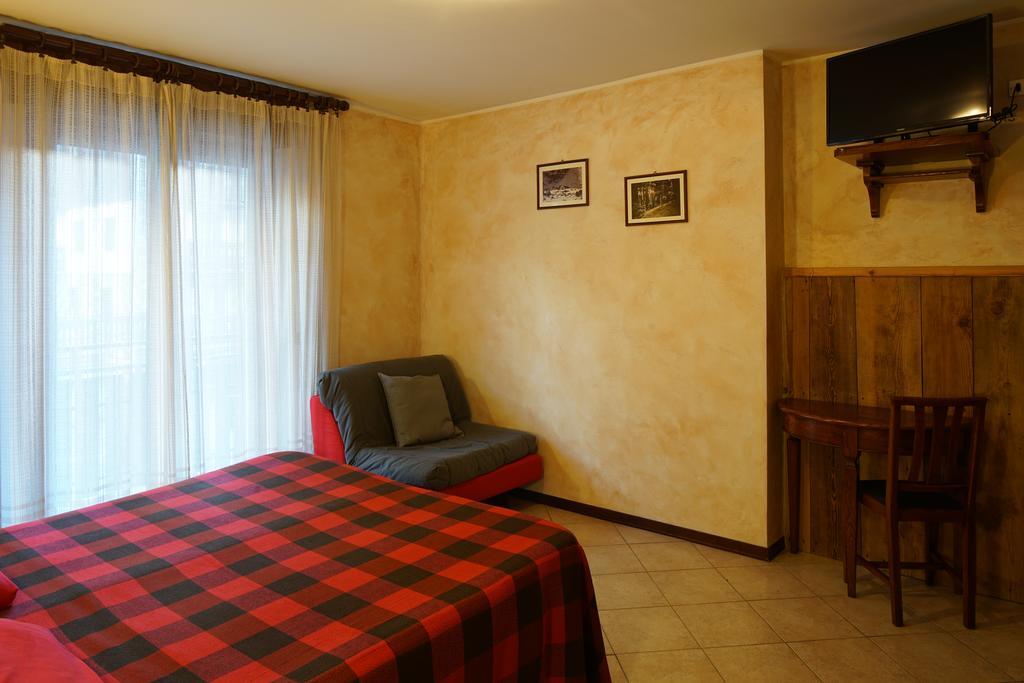 Hotel Al Caminetto Valtournenche Exterior foto