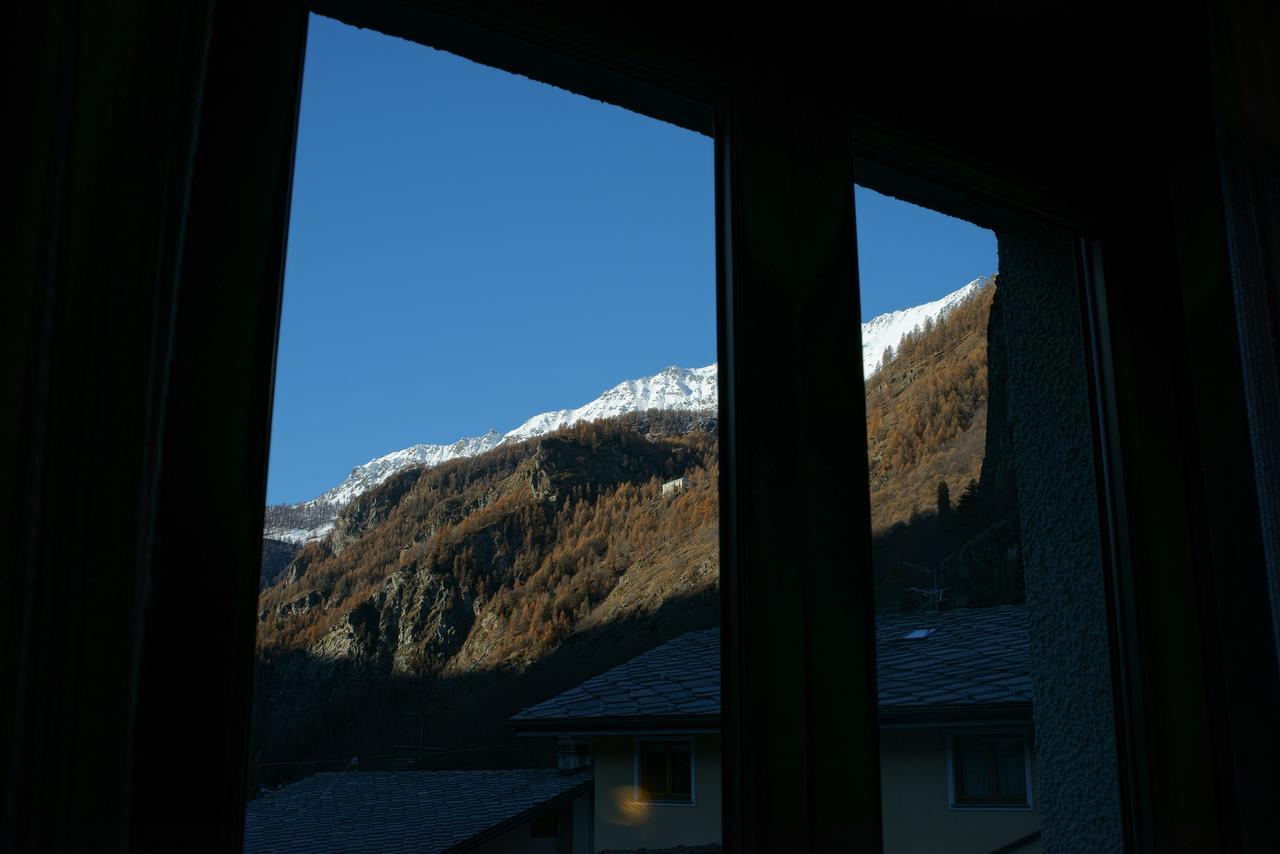 Hotel Al Caminetto Valtournenche Exterior foto