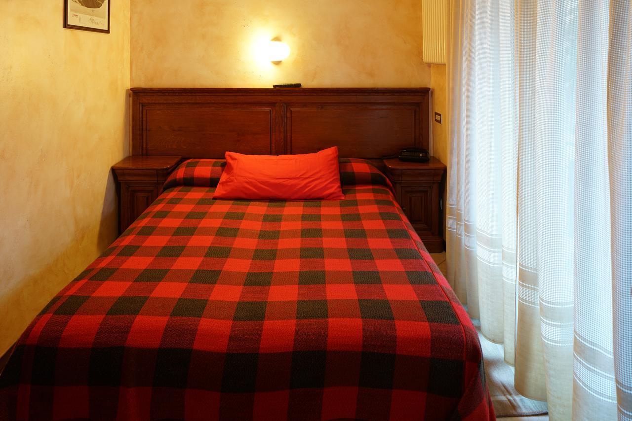 Hotel Al Caminetto Valtournenche Exterior foto